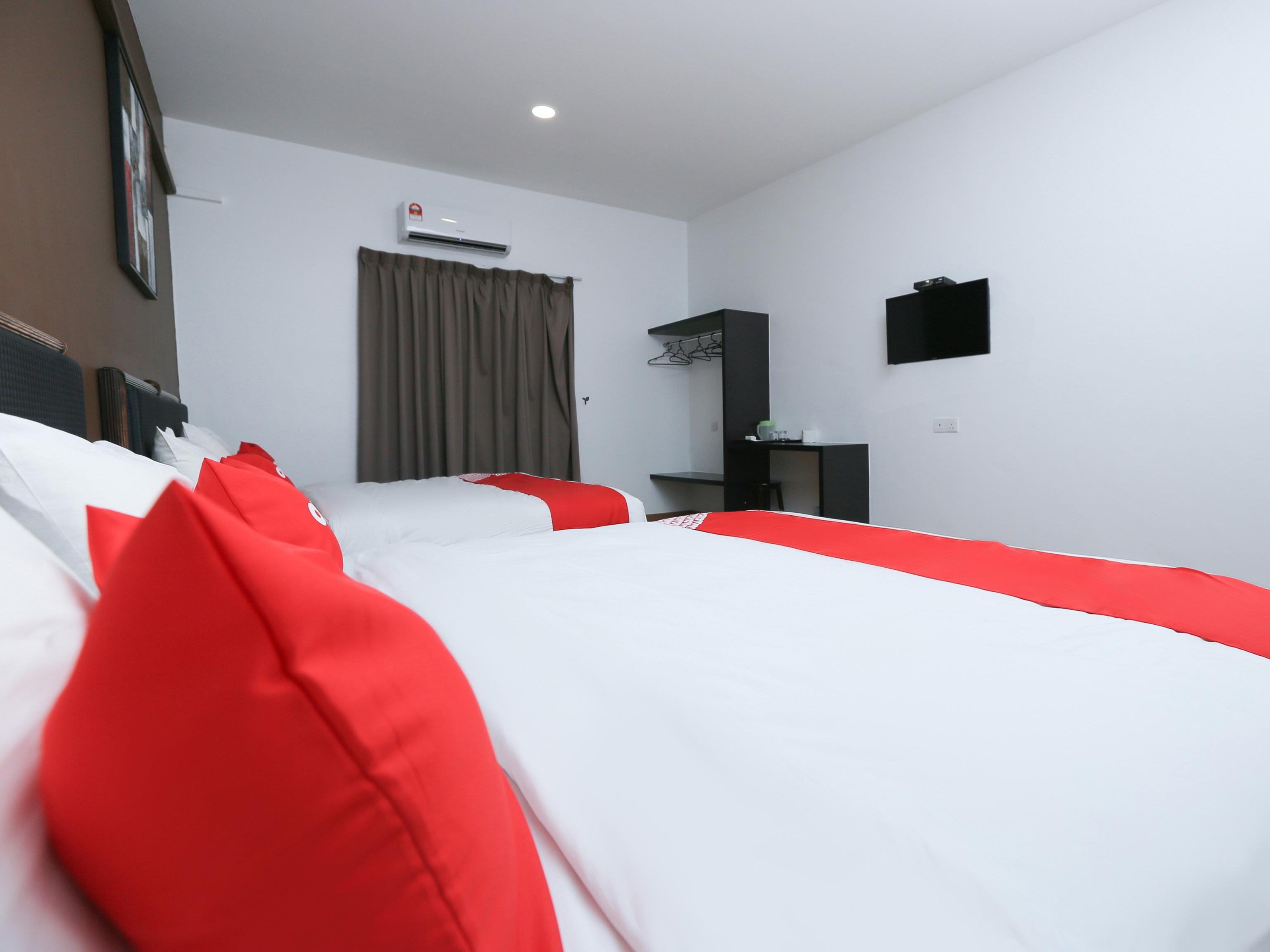 Oyo 89915 East Mount Hotel كوكوب المظهر الخارجي الصورة