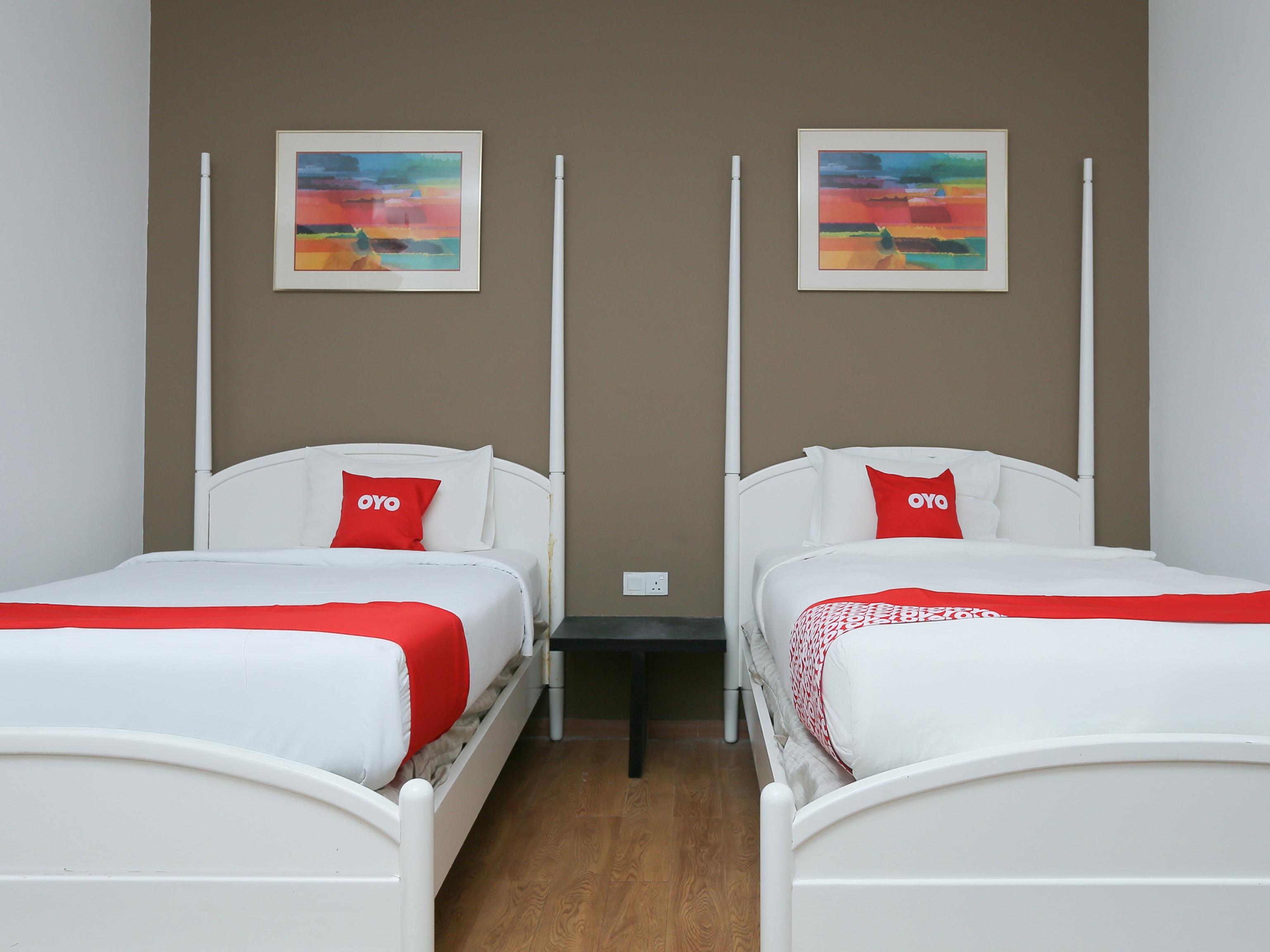Oyo 89915 East Mount Hotel كوكوب المظهر الخارجي الصورة