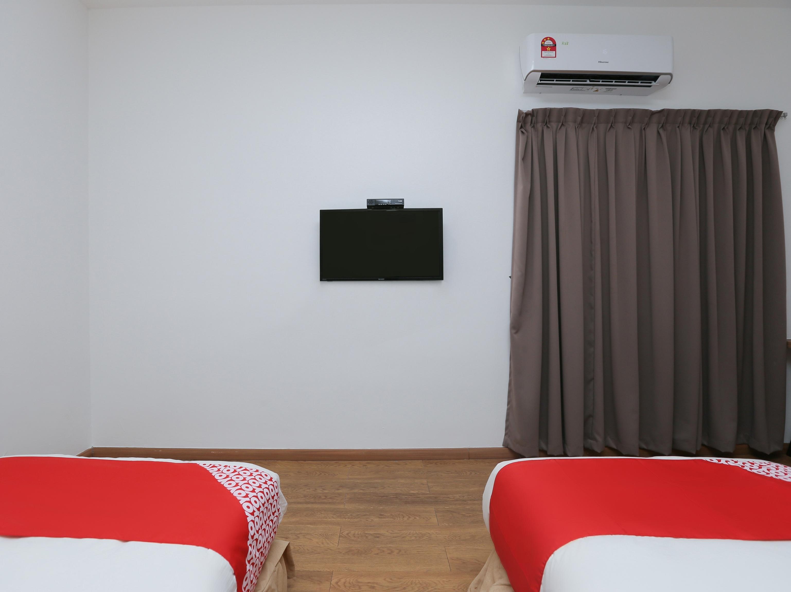 Oyo 89915 East Mount Hotel كوكوب المظهر الخارجي الصورة