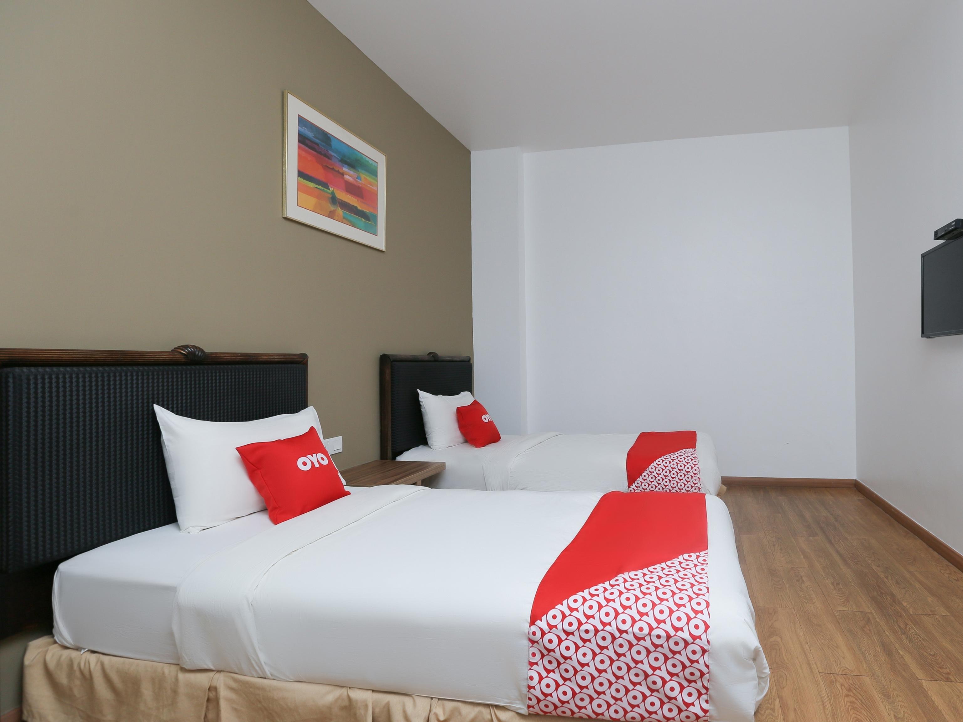 Oyo 89915 East Mount Hotel كوكوب المظهر الخارجي الصورة
