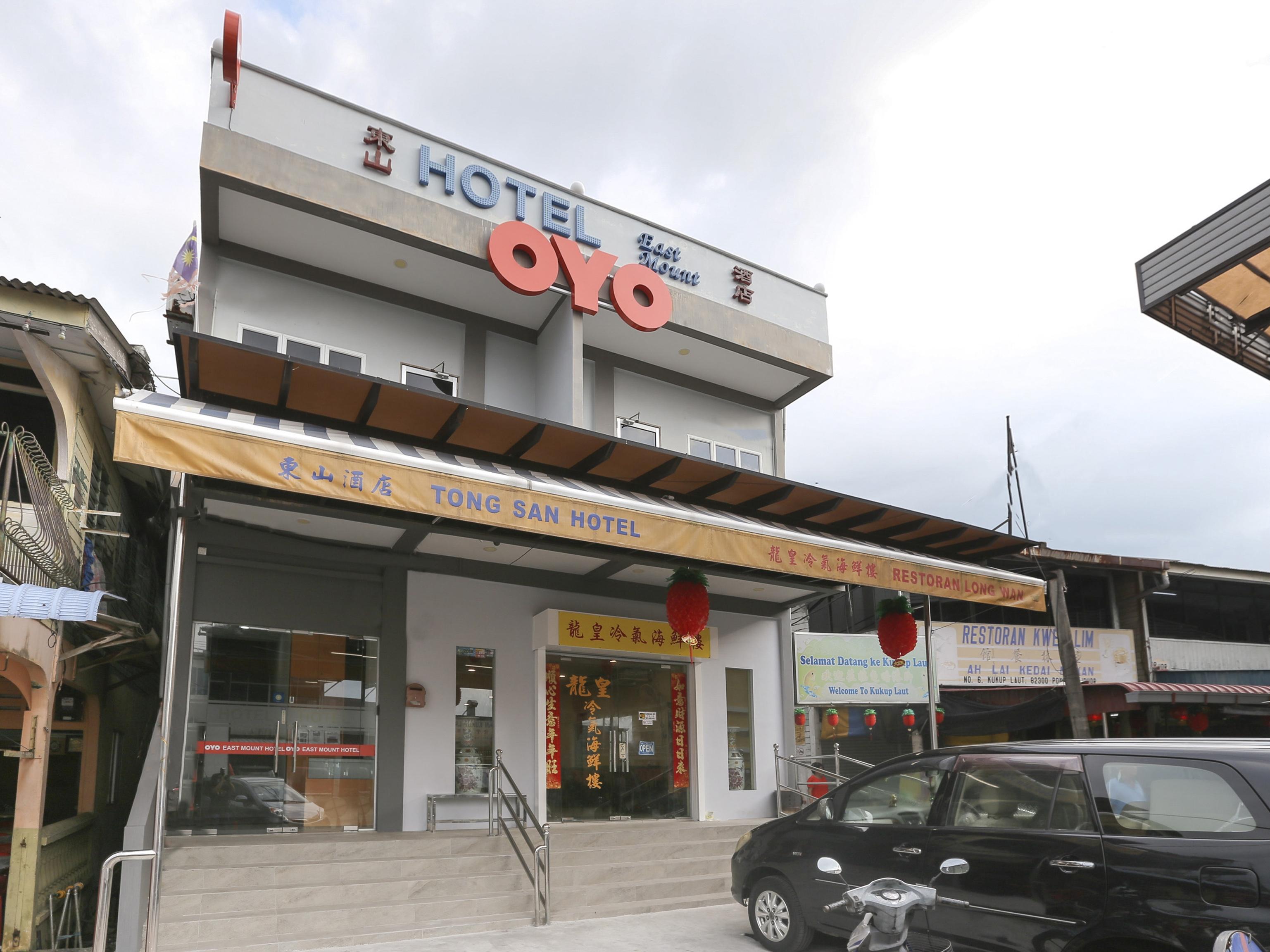 Oyo 89915 East Mount Hotel كوكوب المظهر الخارجي الصورة