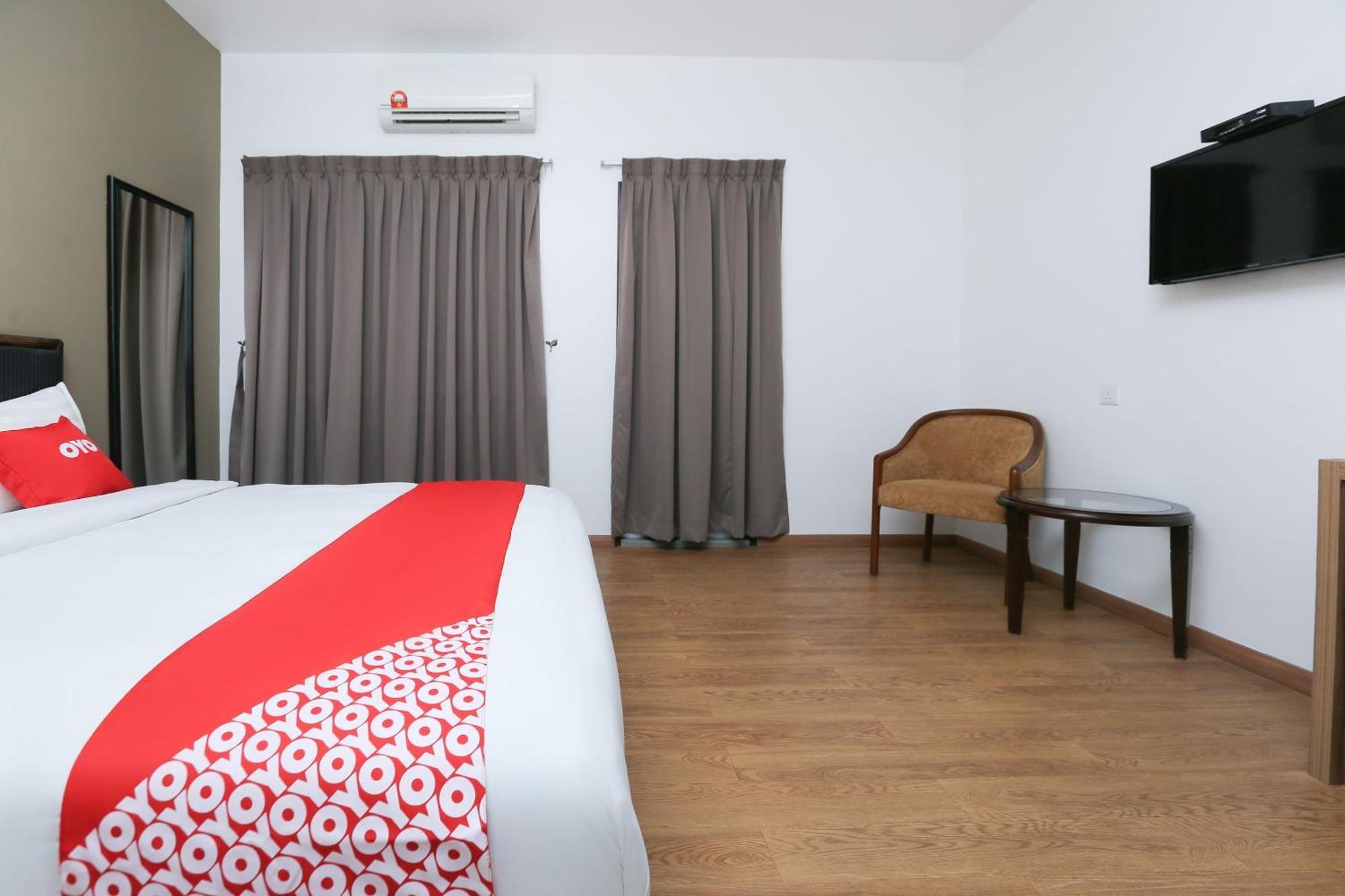 Oyo 89915 East Mount Hotel كوكوب المظهر الخارجي الصورة