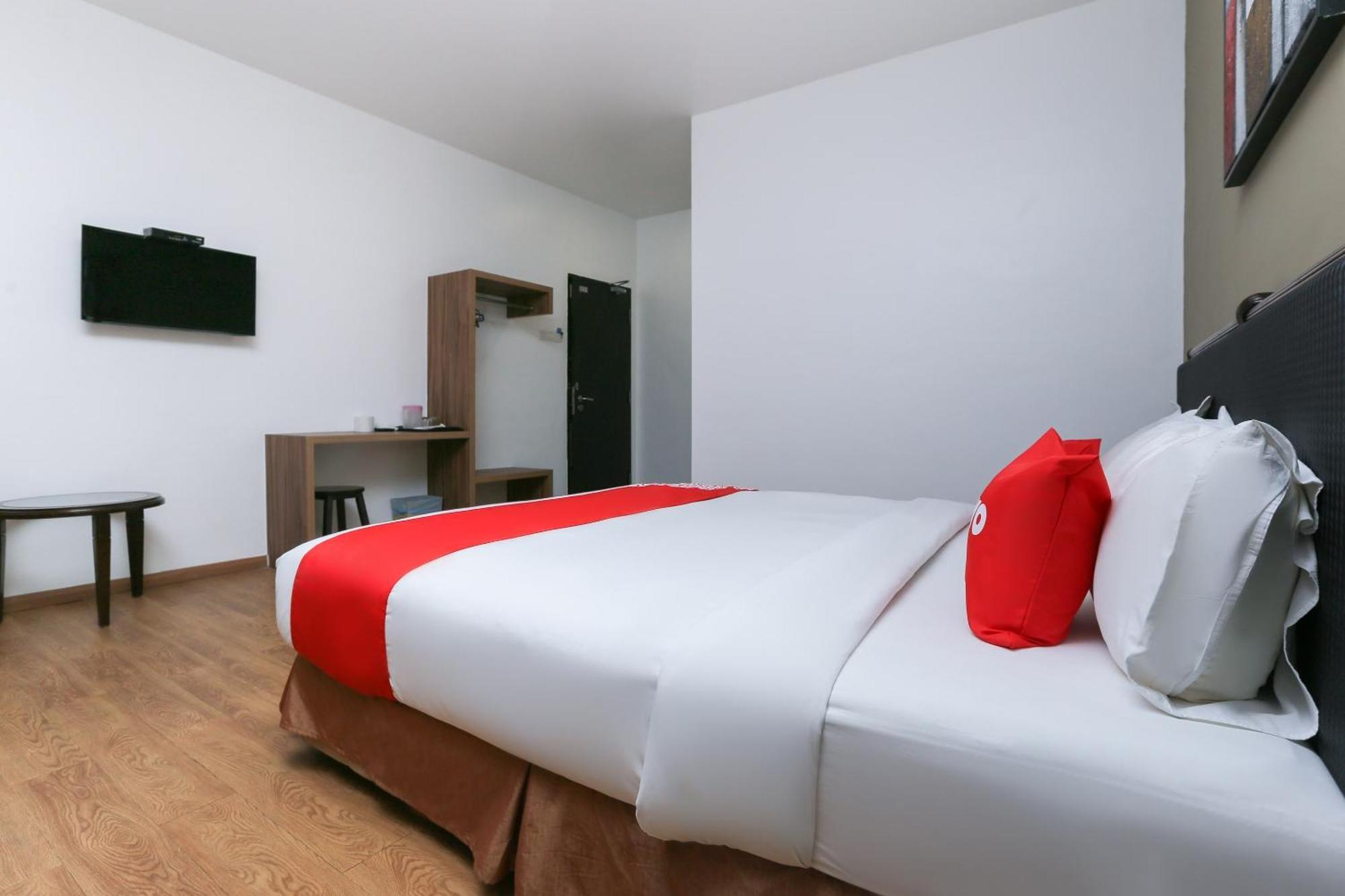 Oyo 89915 East Mount Hotel كوكوب المظهر الخارجي الصورة