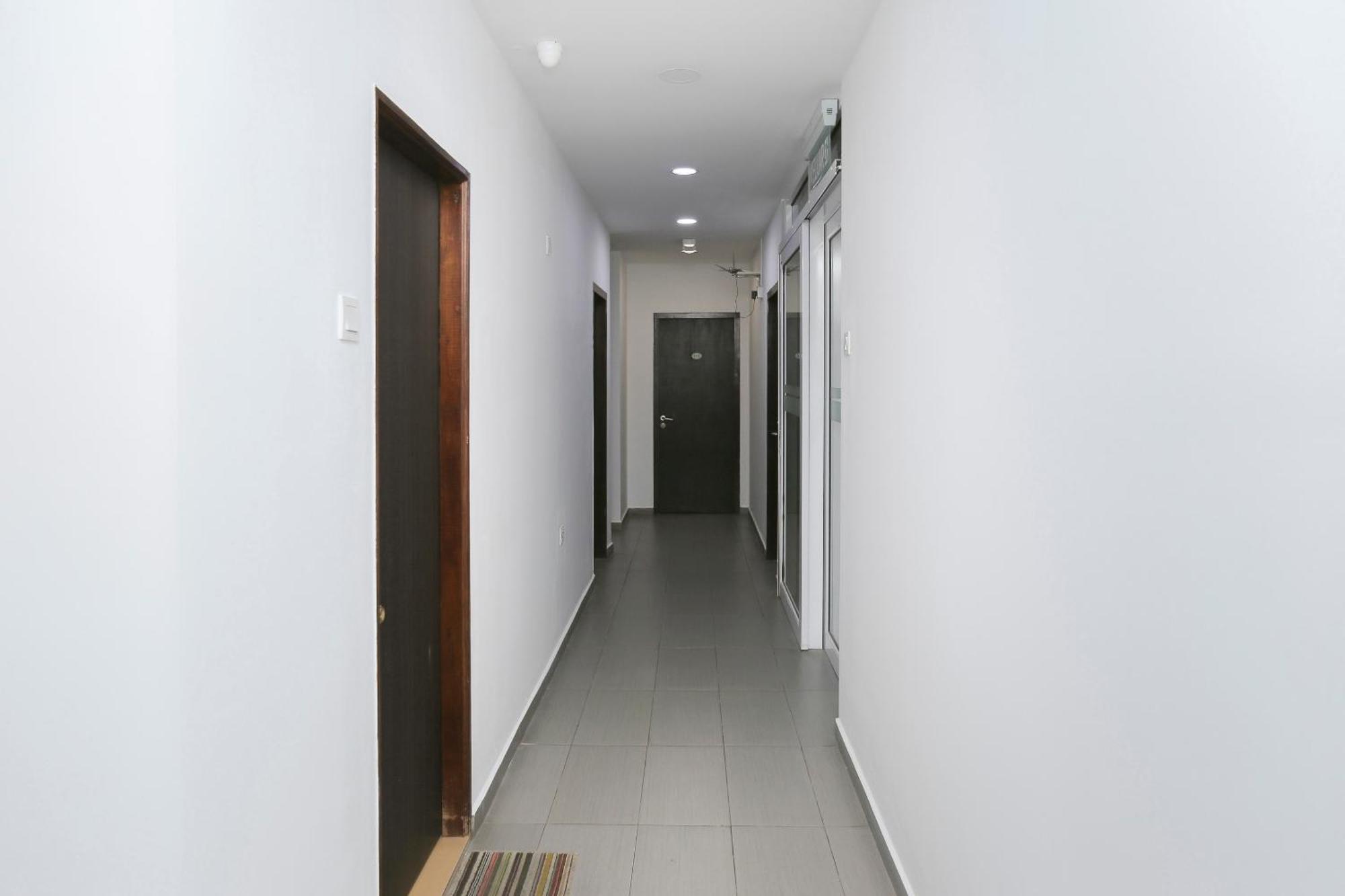 Oyo 89915 East Mount Hotel كوكوب المظهر الخارجي الصورة