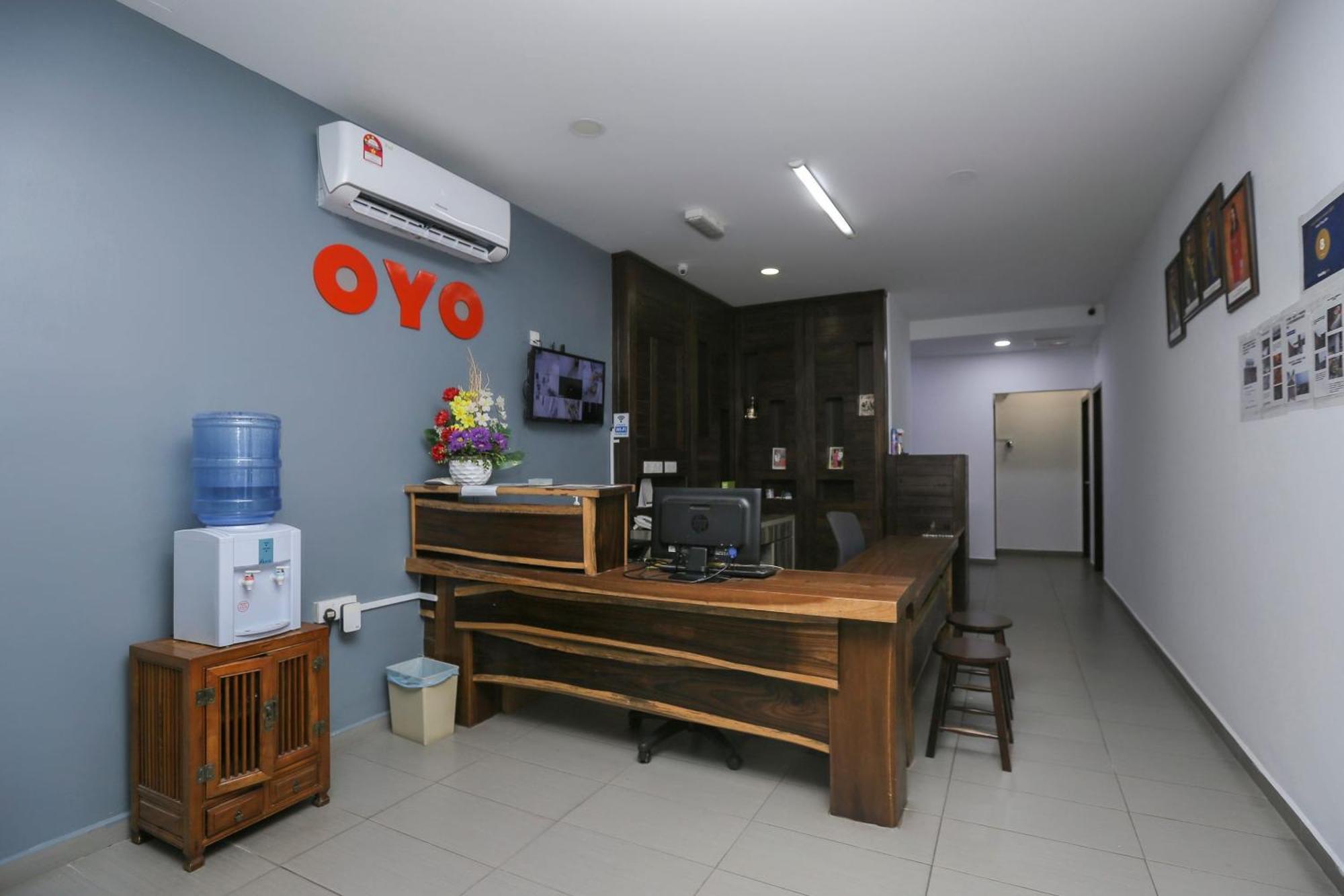 Oyo 89915 East Mount Hotel كوكوب المظهر الخارجي الصورة