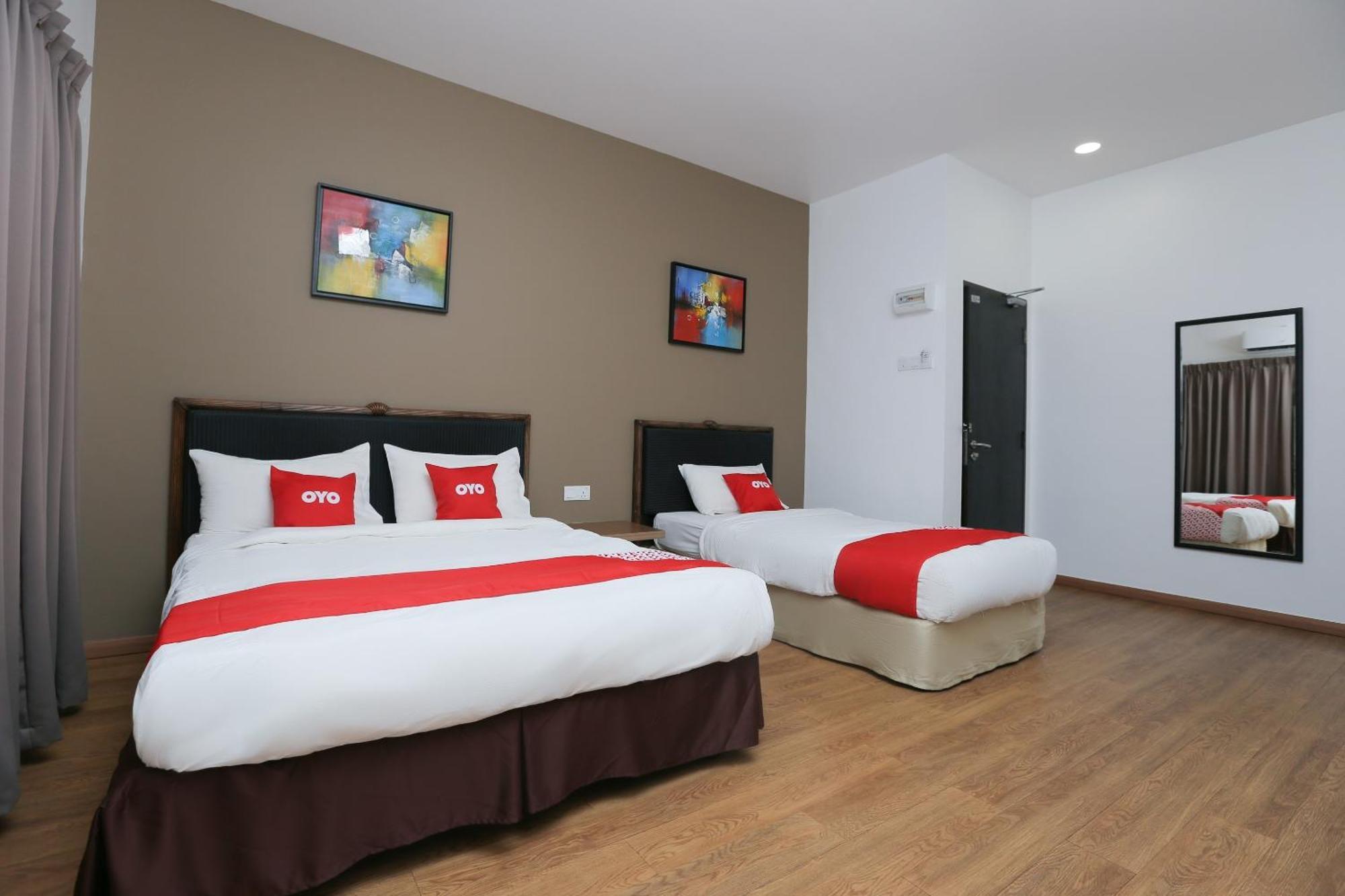 Oyo 89915 East Mount Hotel كوكوب المظهر الخارجي الصورة