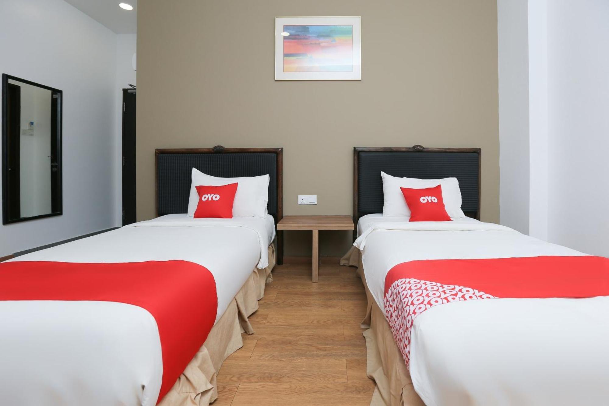 Oyo 89915 East Mount Hotel كوكوب المظهر الخارجي الصورة