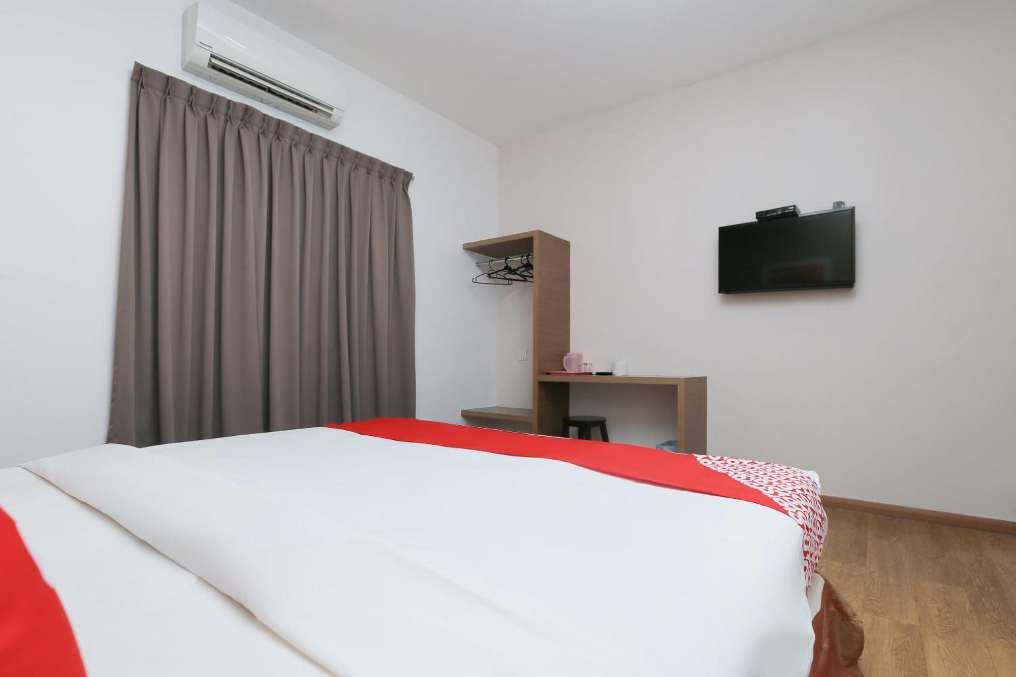 Oyo 89915 East Mount Hotel كوكوب المظهر الخارجي الصورة