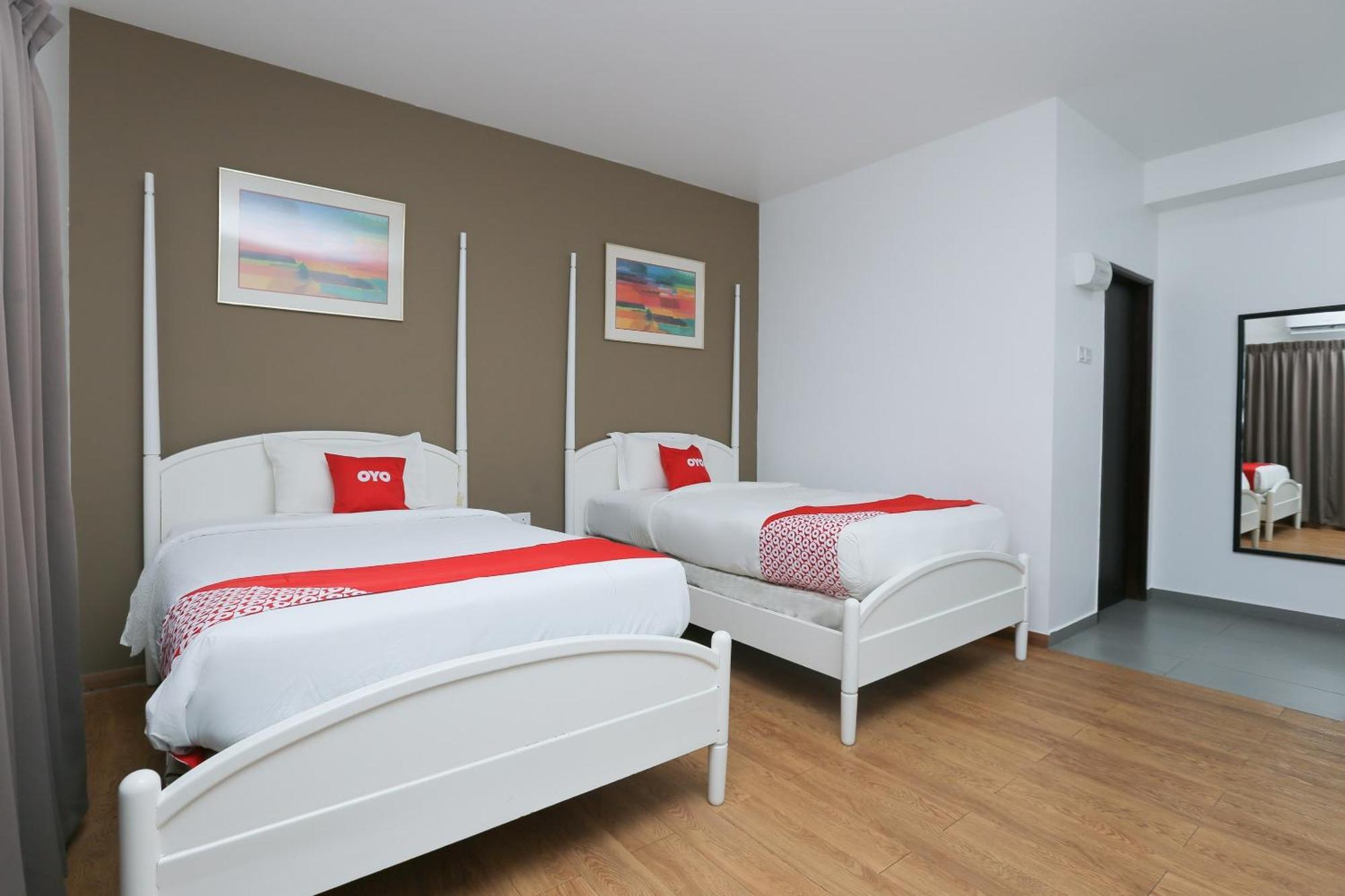 Oyo 89915 East Mount Hotel كوكوب المظهر الخارجي الصورة