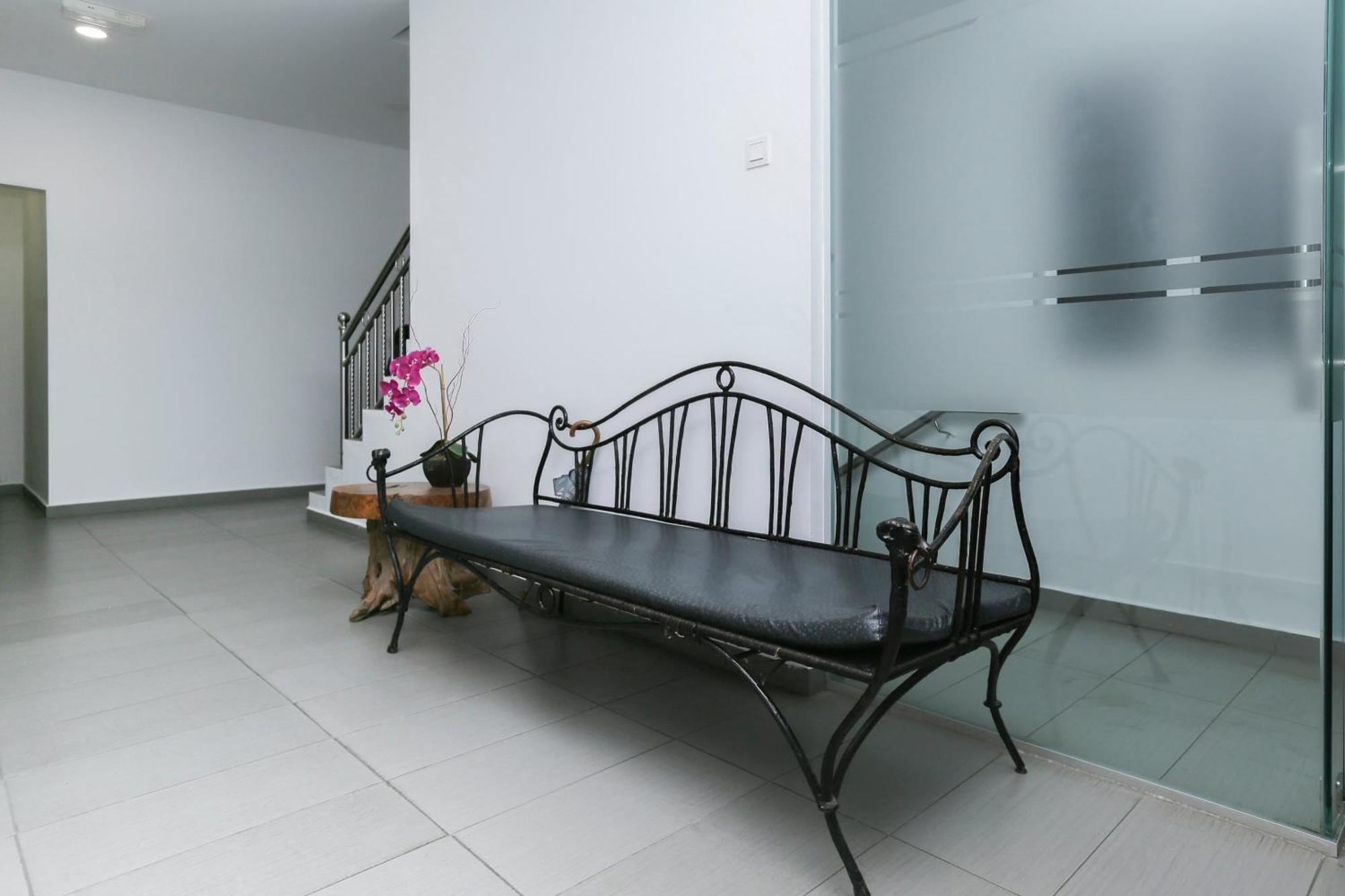 Oyo 89915 East Mount Hotel كوكوب المظهر الخارجي الصورة