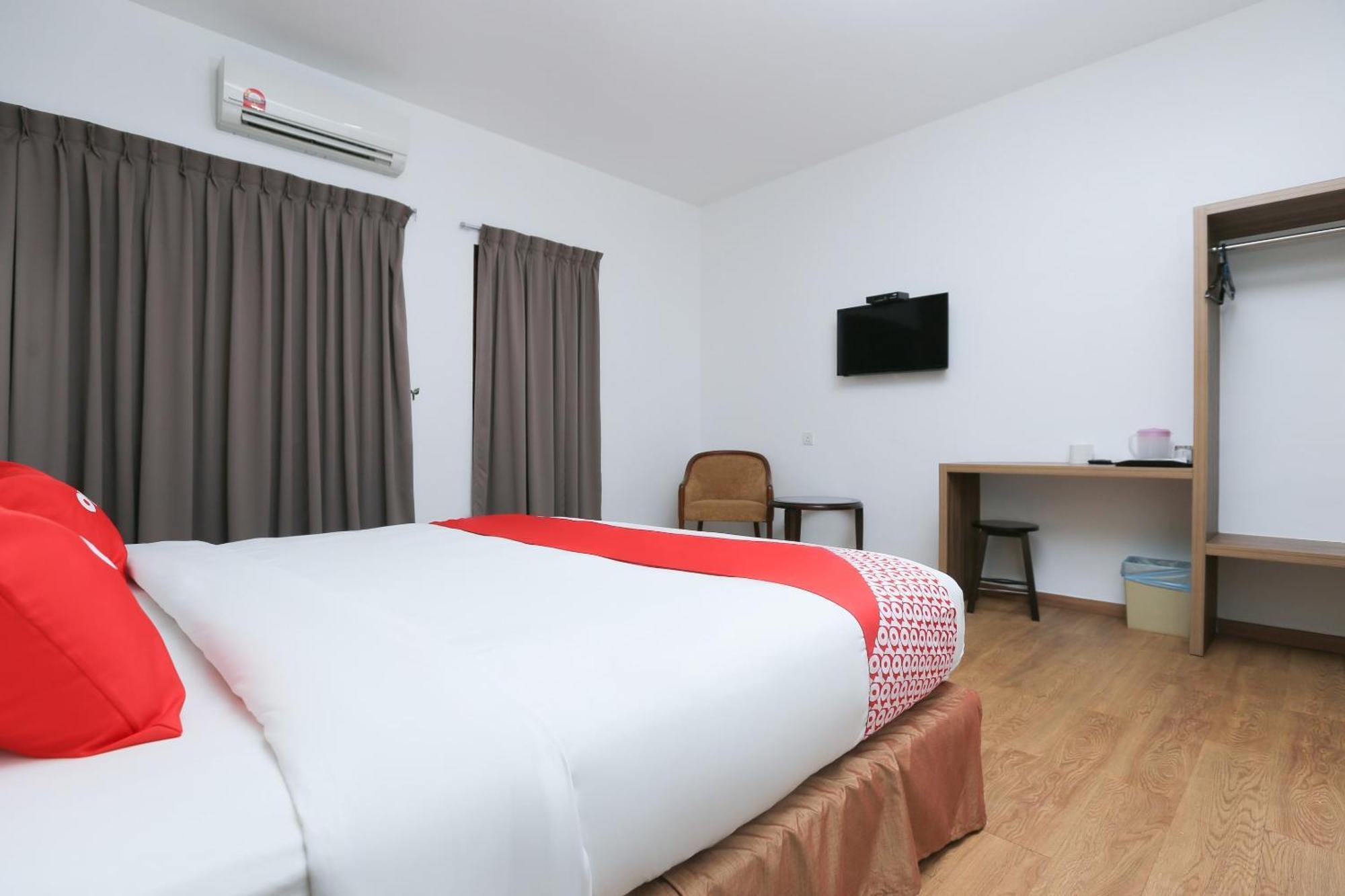 Oyo 89915 East Mount Hotel كوكوب المظهر الخارجي الصورة