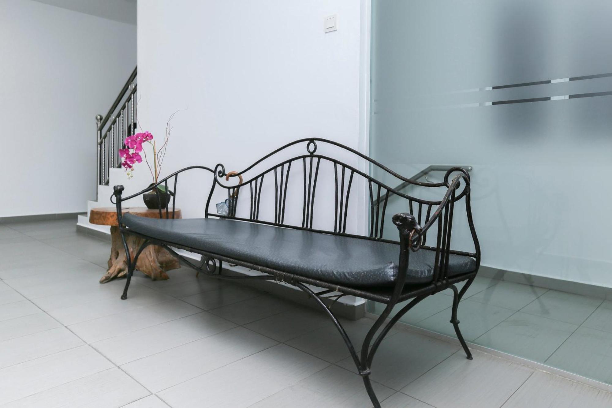Oyo 89915 East Mount Hotel كوكوب المظهر الخارجي الصورة