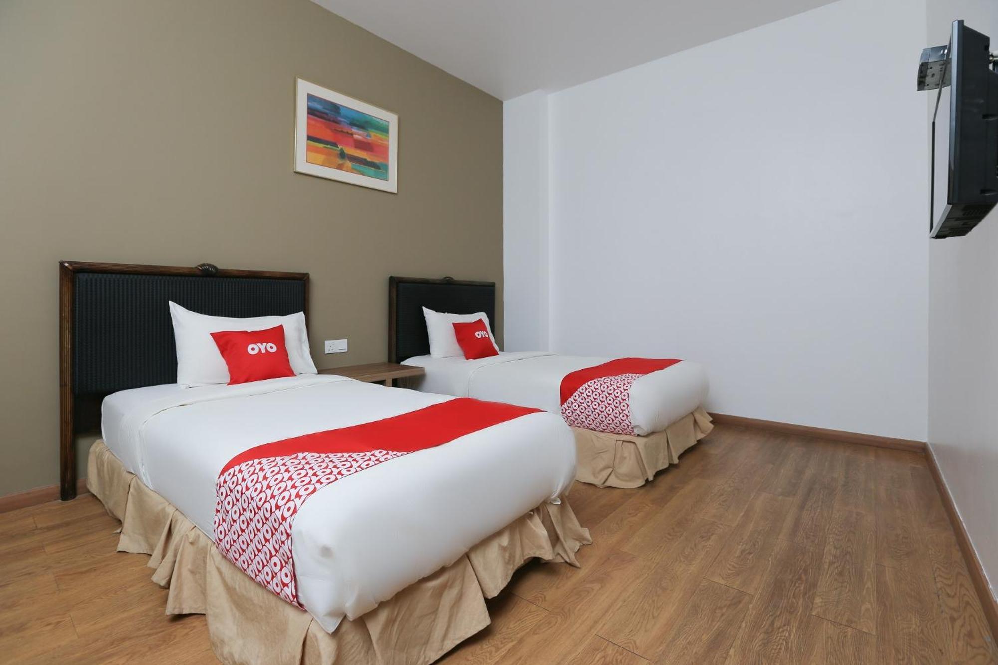 Oyo 89915 East Mount Hotel كوكوب المظهر الخارجي الصورة