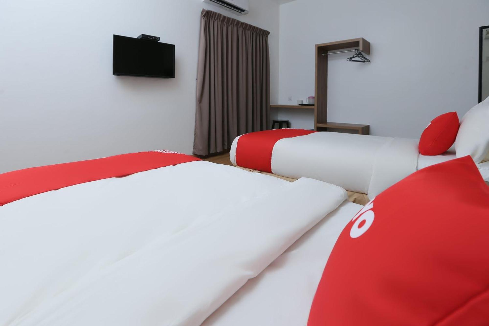 Oyo 89915 East Mount Hotel كوكوب المظهر الخارجي الصورة